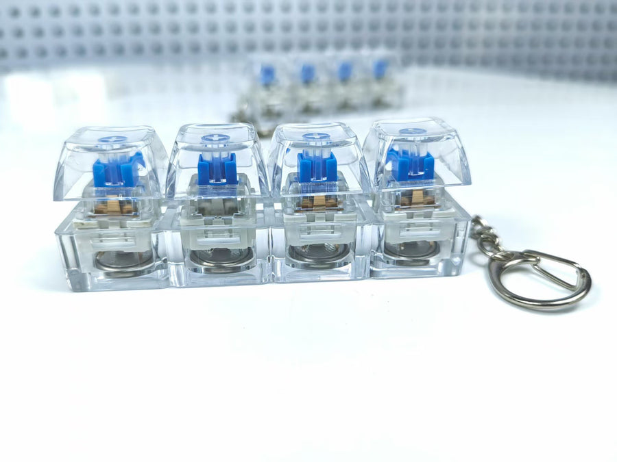4-Key Luminous Keycap Keychain – Anti-Stress Clicker Toy