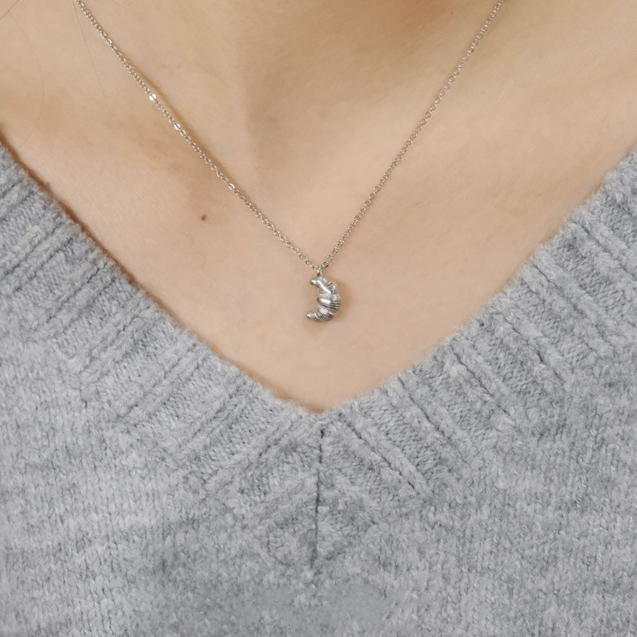 Croissant Simple Clavicle Chain Necklace